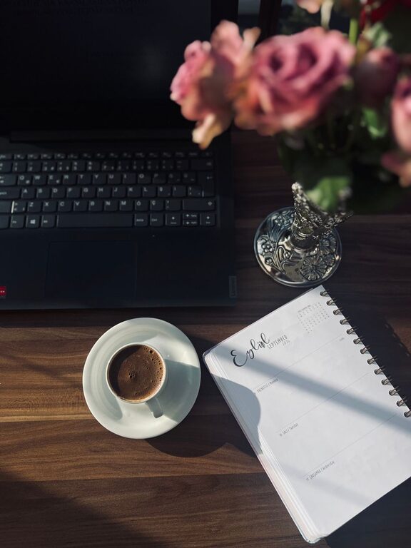 Simple Routines to Start and End Your Workday Effectively